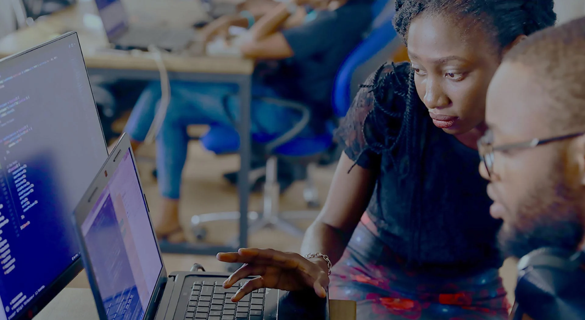 Link Digital - footer bg